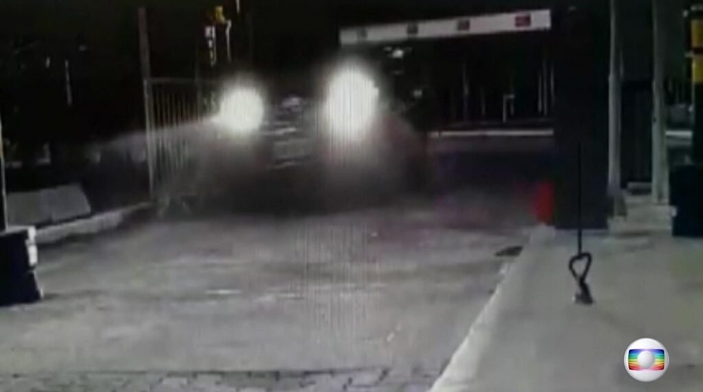 imagens-exclusivas-mostram-fuga-de-dr.-bumbum-de-shopping-e-cobertura-onde-foi-feito-procedimento-no-rio