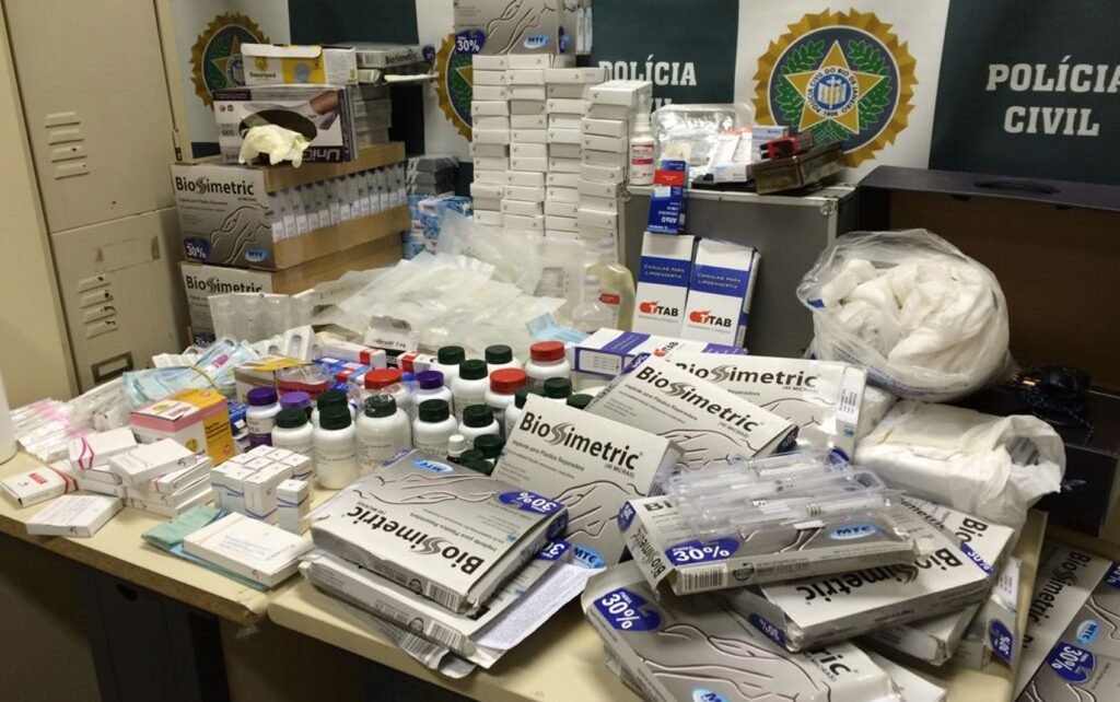 foragido,-mdico-conhecido-como-dr.-bumbum-tem-passagem-pela-polcia-por-homicdio,-porte-de-arma-e-ameaa