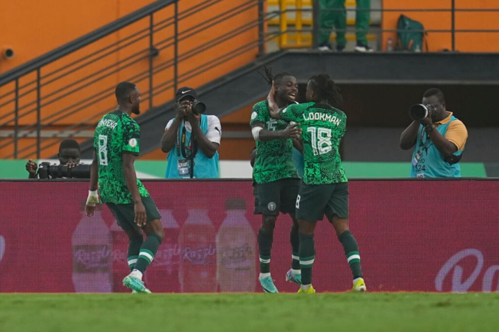 nigria-derruba-a-angola-com-vitria-apertada-e-chega-na-semi-da-copa-africana