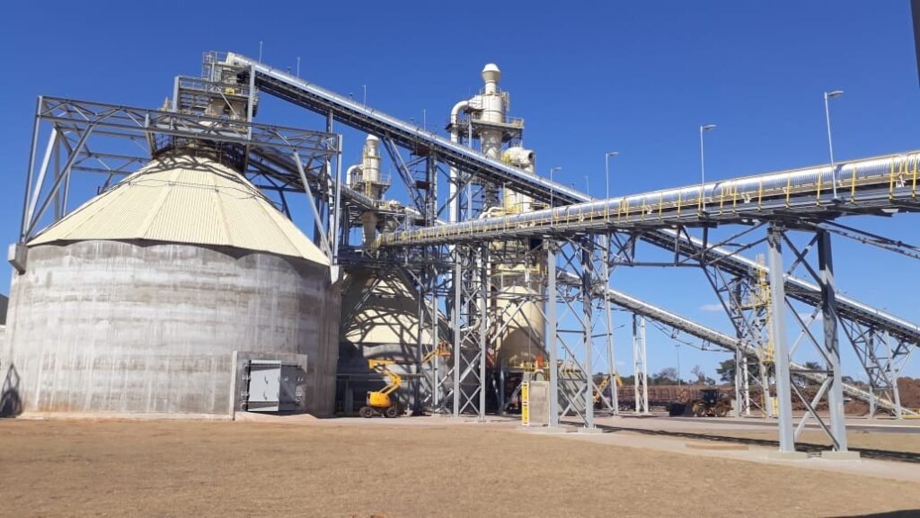 Com investimentos de R$ 675 milhes fbrica de MDF, em gua Clara, chega para ‘brigar’ com gigantes do setor com-investimentos-de-r$-675-milhes-fbrica-de-mdf,-em-gua-clara,-chega-para-‘brigar’-com-gigantes-do-setor