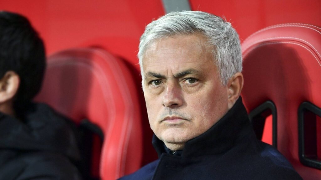 jos-mourinho-tem-fortuna-to-grande-que-nem-precisaria-mais-trabalhar