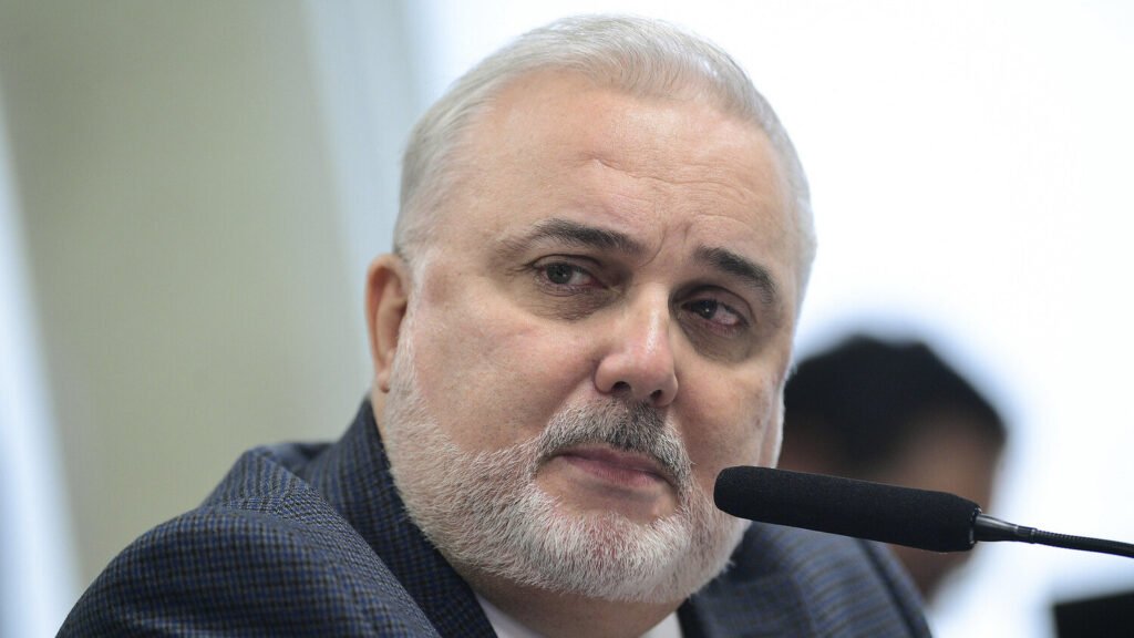 em-meio-queda-de-aes,-presidente-da-petrobras-nega-‘recuo’-em-falas-sobre-dividendos