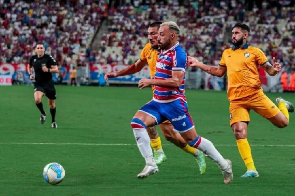 retr-se-segura-no-tempo-normal-e-fortaleza-s-consegue-classificao-nos-pnaltis