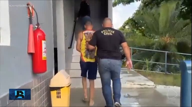 Polcia Civil de Pernambuco prende trs suspeitos de participar do ataque ao nibus do Fortaleza polcia-civil-de-pernambuco-prende-trs-suspeitos-de-participar-do-ataque-ao-nibus-do-fortaleza