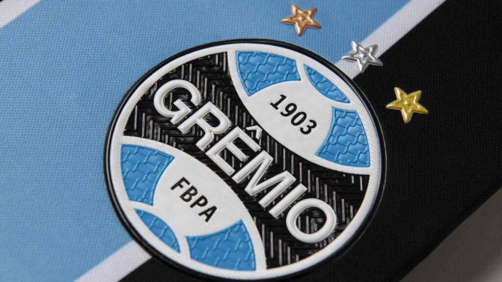 joia-do-grmio-chora-ao-deixar-o-time