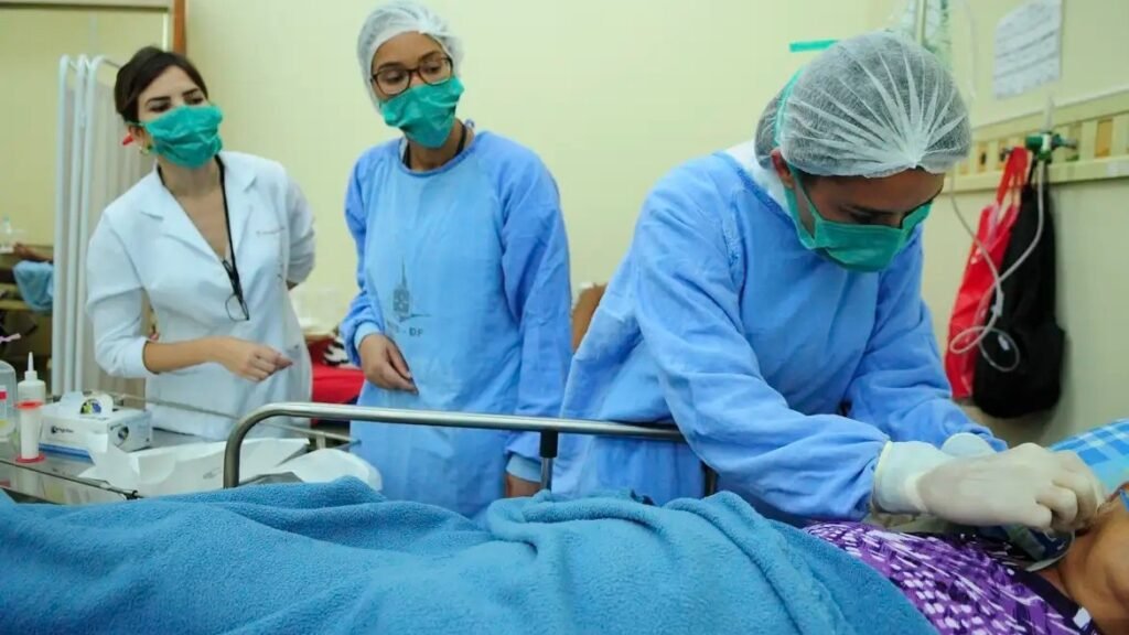 Conselho Federal de Enfermagem publica regras para casos de conteno mecnica de pacientes conselho-federal-de-enfermagem-publica-regras-para-casos-de-conteno-mecnica-de-pacientes