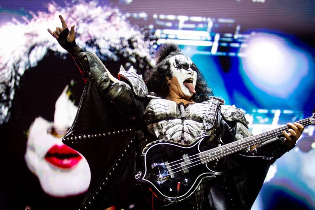 barato-demais?-kiss-vende-catlogo-musical-e-at-o-visual-de-suas-icnicas-pinturas-faciais