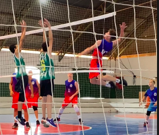 Atleta de Canarana, Carlos Eduardo Ronsoni é convocado para a seleção mato-grossense de vôlei masculino